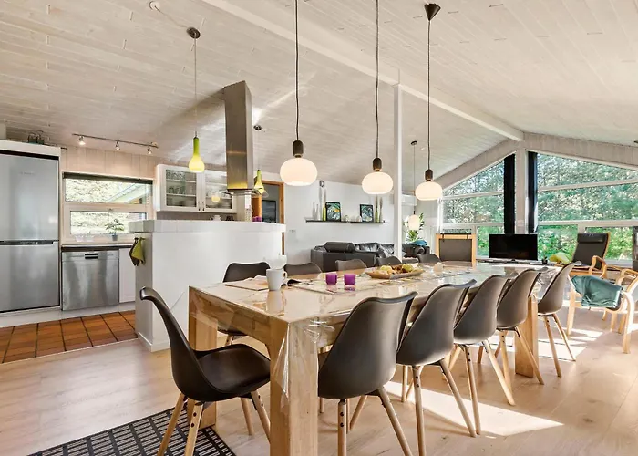 Amazing In With Kitchen *