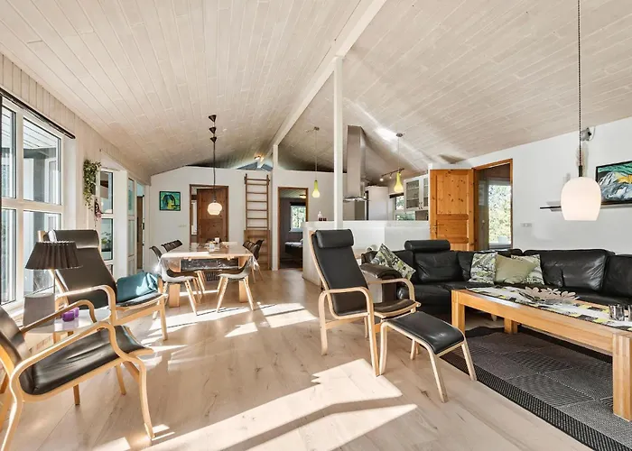 Amazing In With Kitchen Blåvand